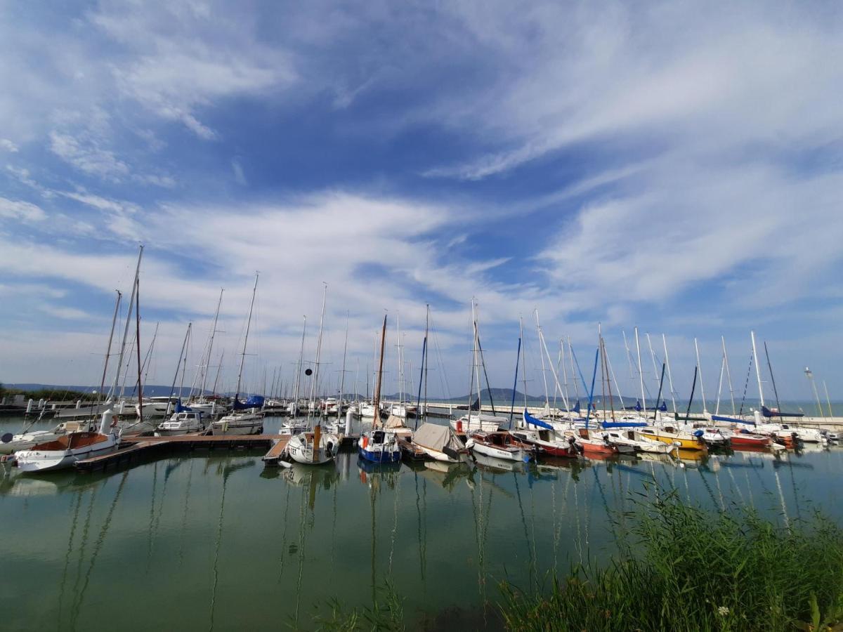 Marica Apartman Balatonfenyves Esterno foto