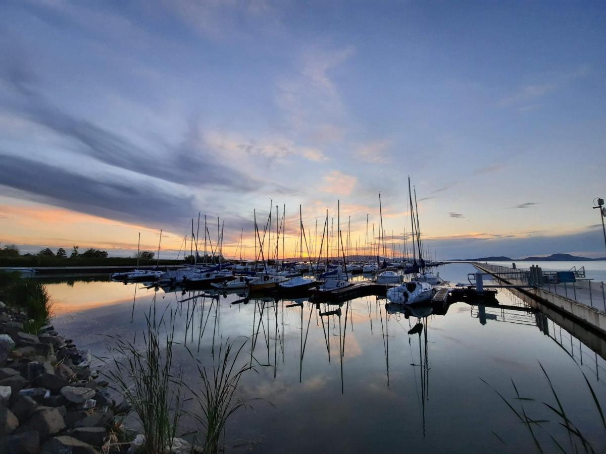 Marica Apartman Balatonfenyves Esterno foto